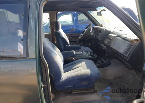 1994 Chevrolet Gmt-400 C1500 z USA, uszkodzony, nr VIN 2GCEC19Z5R1268080